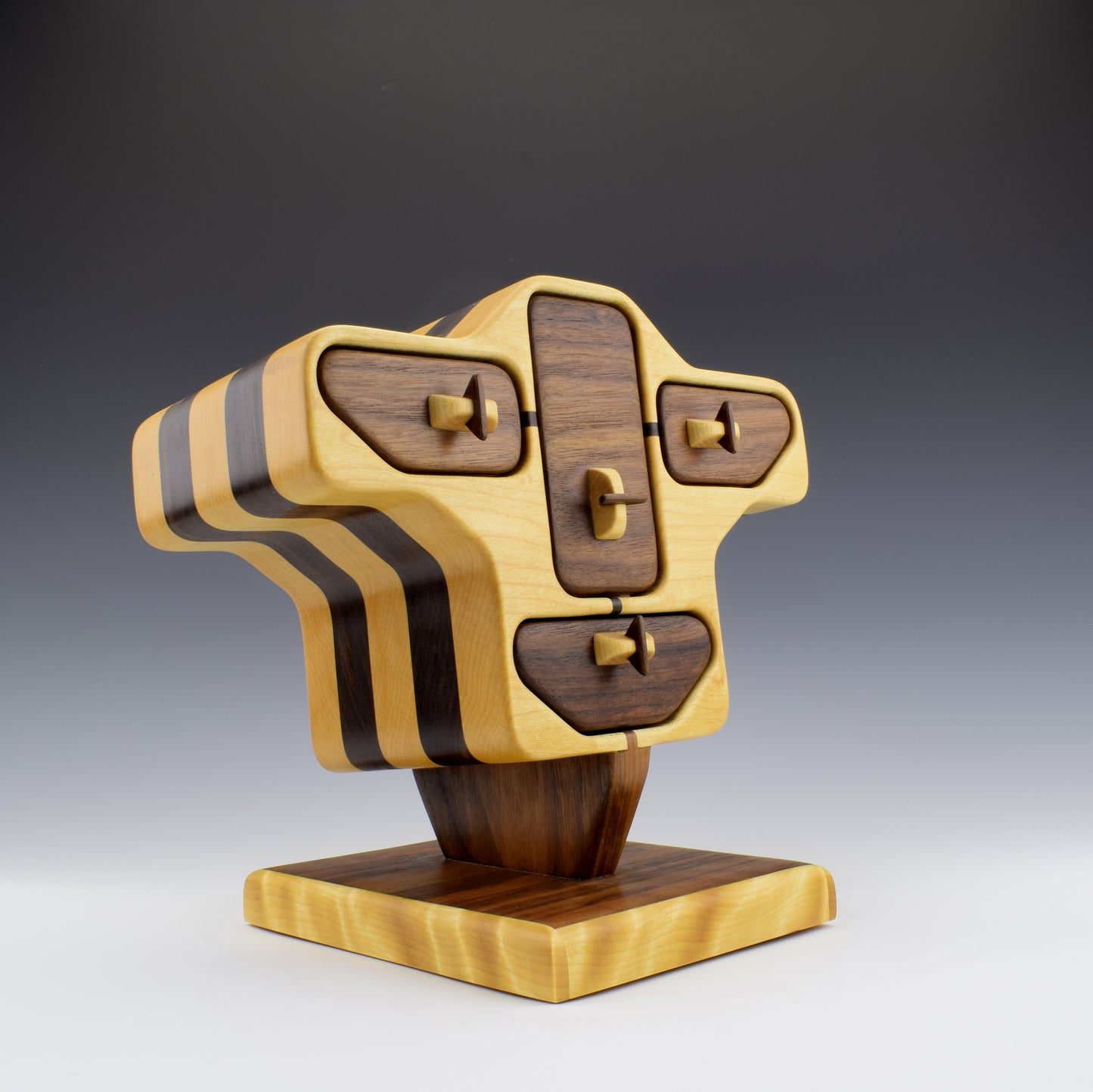 Bandsaw Box designed and crafted in Canada by roysbox. Made of maple and walnut.