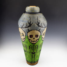 Charger l&#39;image dans la galerie, Vase Pixel Art - Squelettes
