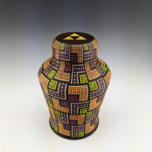 Charger l&#39;image dans la galerie, Vase pixel art - Décoration intérieure - Cadeau pour elle
