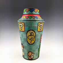 Load image into Gallery viewer, Pixel art vase with a hidden box - Fan Art
